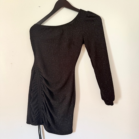 Windsor Evening Of Sparkle Balloon Sleeve Ruche Mini Dress - Picture 4 of 7